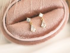 Fine Jewelry 14K/18K Gold Vermeil & Sterling Silver 925. Hypo-allergenic, Elegant and Minimalist. Earrings are sold as in pairs;  ★ Materials & Finish:  Solid Sterling silver fill, thick plating with Rhodium, or 14ct Yellow gold;  Hypoallergenic & Nickel-free, Lead-free; ★ Packaging & Shipping All jewelry is carefully packed in our gift boxes (Not jewelry box) To reduce waste, we often put multiple pieces in a single box unless required gift wrapping separately. We offer gift-wrapping option with a matching gift bag. If you would also like to include a small message, please leave a note during checkout. All orders will be shipped out within 1 - 2 business days after the order has been received. Some ring sizes might take longer due to limited stock for each ring size. US:3-5 business days Diamond Cut Drop Earrings As A Gift, Drop Diamond Earrings As A Gift, Diamond Drop Earrings As Gift, Diamond Cut Drop Bridal Earrings As Gift, Diamond Cut Drop Bridal Earrings For Gift, Teardrop Diamond Cut Bridal Earrings Gift, 14k Gold Drop Diamond Earrings Gift, Minimalist Earrings With Rose Cut Diamonds For Gift, Minimalist Earrings With Rose Cut Diamonds As Gift