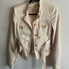 Neutral Colored Vintage Gucci Jacket With 4 Pockets And Detachable Belt. Made In Italy. Size 40 It (4 Us). Lightly Worn, Great Condition. Tom Ford Miltary Belted Jacket Gucci Jackets, Neutral Jacket, Gucci Coat, Black Zip Hoodie, Gucci Jacket, Burgundy Blazer, Coats Vintage, Jacquard Jacket, Leather Blazer Jacket