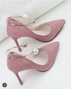 Hak Tinggi, Cinderella Shoes, Pink High Heels, Fancy Shoes, Girly Shoes, Gorgeous Shoes, Fashion Heels, Fabulous Shoes, Charlotte Olympia