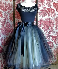 1950 Housewife, Proper Tea, 1950 Dress, Tutu Skirt Women, Skirt Tulle, Yule Ball, Cheap Homecoming Dresses, Look Retro, Retro Mode