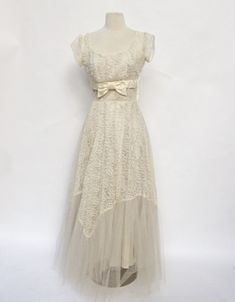 1950s Wedding Dress, Vintage Attire, Ivory Lace Wedding Dress, Lace Wedding Dress, Evening Party Dress, Ivory Lace, Dallas Tx, Evening Party, Lace Wedding