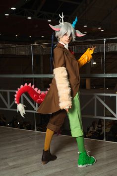 Discord Mlp Cosplay, Cosplay Character Ideas, Mlp Halloween Costumes, Discord Cosplay, Cute Cosplay Ideas, Cool Cosplays, Mlp Costume, My Little Pony Cosplay, Rainbow Dash Cosplay