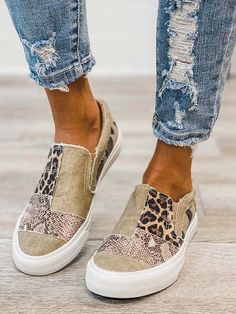 Snake Leopard Print Slip-on Canvas – Echoine Designer Wedges, Gladiator Shoes, Luxury Shoes Women, Basket Vintage, Leopard Flats, Slip On Espadrilles, Look Casual, Canvas Sneakers, Brown Fashion