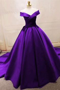 Southside Chicago, Purple Ball Gown, Descendants Costumes, Prom Dresses Off The Shoulder, Dresses Off The Shoulder, Purple Wedding Dress, Purple Gowns