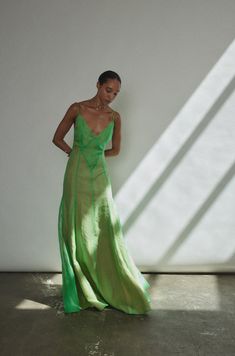 Transparent Dresses Fashion, Dressy Spring Outfits, Dressy Summer Outfits, Summer Party Outfit, Outfits Dressy, Transparent Dress, Summer Dress Outfits, Silk Organza, Green Skirt