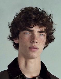 Greek God Hairstyles Men, Feminine Men Face, Greek Men Handsome, Men Freckles, Male Freckles, Boy Curly Hairstyles, Teen Boy Aesthetic, Boyfriend Tumblr