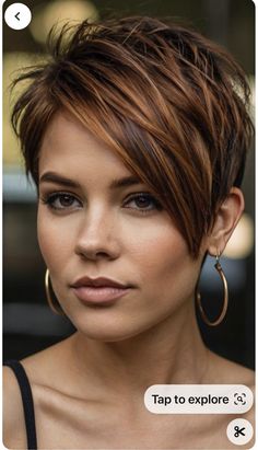 Straight Or Curly Hair, Boho Waves, Short Choppy Haircuts, 2025 Trends, Perfect Hairstyle, Short Hair Pixie Cuts, Choppy Hair, Super Short Hair