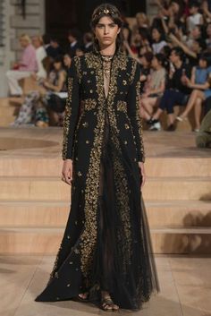 Valentino Couture, Gorgeous Gowns, Fashion Mode, Couture Collection, Dream Dress, Couture Fashion