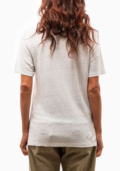 The Zewel T-Shirt by Isabel Marant Etolie is a classic linen tee featuring a crew neckline, dropped shoulders, short sleeves and is a relaxed fit. 100% Linen Dry Clean Model is 5’8” and wearing a size S. Runs true to size, we recommend taking your usual size. Model’s Measurements: 26” waist 34” hips 34" bust Everyday White Linen T-shirt, Relaxed Fit Linen T-shirt, Everyday Relaxed Linen T-shirt, Casual Linen Crew Neck T-shirt, White Linen T-shirt For Everyday, Linen Crew Neck T-shirt, Linen Crew Neck T-shirt For Casual Gatherings, White Linen Short Sleeve T-shirt, Relaxed Linen T-shirt With Crew Neck