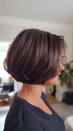 Stacked Bob Haircut For Fine Hair, Girl Hair Styles, Short Hairstyles For Fine Hair, Dentist Art, Choppy Bob Hairstyles For Fine Hair, Kort Bob, Hairstyles For Fine Hair, Medium Bob Hairstyles, Wella Hair