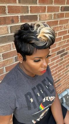 Shaved Side, Shaved Side Hairstyles, Tapered Natural Hair, Natural Hair Cuts, Short Hair Pixie Cuts, Quick Weave Hairstyles, Short Sassy Hair