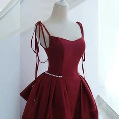 Temperament Satin Spaghetti Straps Lace Up Wedding Party Dress Exquisite Pearl Beading Slim Waist Junior Prom, Long Formal Dress, Junior Prom Dresses, Lace Formal Dress, Red Dresses, Drawing Inspo, Message Box, Mode Inspo, Formal Dresses Prom