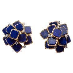 Eleven squares of lapis lazuli are set in a multi tiered arrangement in these earrings by J. Rossi. Each lapis stone is set in a textured gold band. Six diamonds weighing .05 carats each are set in each earring. Backs are posts and clips. Gold Square Earrings, Square Diamond Earrings, Diamond Earrings Gold, Blue Diamond Earrings, Yellow Gold Diamond Earrings, Square Jewelry, Earrings With Diamonds, Lapis Lazuli Jewelry, Lapis Lazuli Earrings