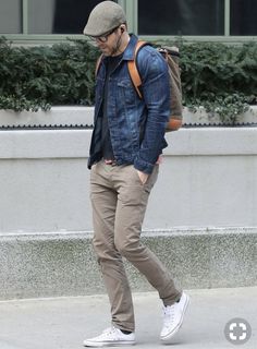 Flat Cap Men Outfit, Chinos Men Outfit, Stone Chinos, Safari Online, Mens Fashion Jeans, Denim Jacket Men