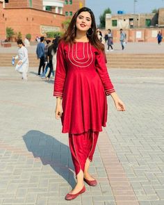 Fashion: #fashion, #style, #outfitinspiration, #beauty Tulip Salwar, Kanwal Aftab, Girls Dresses Sewing, Designer Kurti Patterns, Pakistani Dresses Casual, Salwar Kamiz, Trendy Dress Outfits, Kurti Designs Party Wear