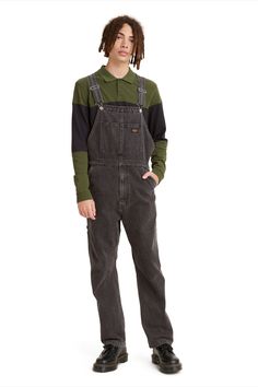 Everyone needs a pair of essential overalls, and this pair is as classic as they come — with a front bib with pockets and adjustable straps. The quality, durable design plus the fact that this workwear staple never goes out of style means this piece is one you'll wear forever-ever. Mens Alt Fashion, Athleisure Inspo, Fashion Overalls, Metal Hearts, Gas Jeans, Men's Overalls, Mens Overalls, Jeans Overall, Black Overalls