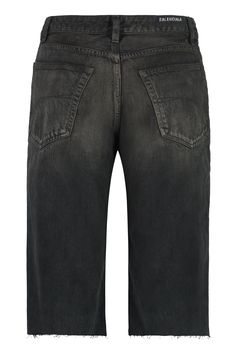 Indulge in the ultimate comfort and style with these luxurious cotton Bermuda shorts. Crafted from 100% cotton with a washed-out effect fabric, these shorts exude a timeless elegance that will elevate any casual look. The metal buttons and rivets with engraved logo add a touch of sophistication, making these shorts a must-have for fashion enthusiasts who appreciate the finer details. Elevate your summer wardrobe with these designer Bermuda shorts, perfect for those who appreciate the combination Balenciaga Logo, Balenciaga Black, Balenciaga Mens, Leather Cap, Engraved Logo, Mini Shorts, Black Denim Shorts, Metal Buttons, Casual Wardrobe