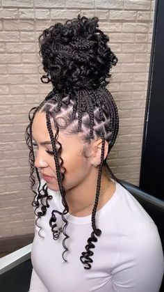 D.Marie on Instagram: "✨I can do this style all day, every day. I love it that much. Definitely obsessed 😩😍! #knotlessbraids #houstonknotlessbraids #knotlessbraidshouston #houstonhair #houstonhairstylist #bohobraids #goddessbraids #knotlessbobbraids #bobbraids #hairtutorial #braids #bohoknotlessbraids #goddessknotlessbraids #humanhairbraids #protectivestyles #houstonbraids #houstonbraider" Labor Braids Black Women, Box Braid Updo For Black Women, Short Boho Knotless Braids Bob Styles, Labor Braids, Hair Over 40 Look Younger, Short Box Braids Hairstyles, Big Box Braids Hairstyles, Goddess Braids Hairstyles, Box Braids Hairstyles For Black Women