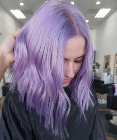 Violet Pastel, Cabello Hair