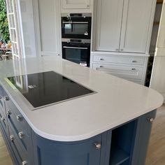 Silestone Miami Vena White Quartz Kitchen Worktops Silestone Miami Vena, White Quartz Kitchen, Open Plan Kitchen Living Room, Pantry Ideas, Luxe Style