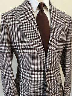 Windowpane Suit, Casual Trench Coat, Business Casual Suit, Men's Business Outfits, Blazer Outfits Men, High Fashion Men, Dress Suits For Men, Designer Suits For Men, Dapper Gentleman