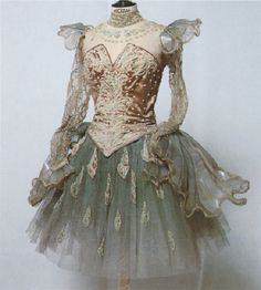 Tutu Ballet, Tutu Costumes, Ballet Beautiful, Ballet Tutu, Ballet Costumes, Fantasy Costumes, Fairy Dress, Fantasy Fashion