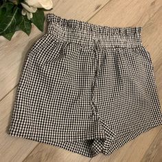 Very High Waisted Comfortable Ruffle Shorts For Sleep Or Regular Shorts. Size M. Waist Has An Elastic Stretch Ruffles Look In Black And White Plaid. Nice With A Half Top Sweatshirt To Get Cozy In. Seller Discount : 10% Off 2 Or More Items From This Closet. * Fast Shipping * Clean, Smoke/Pet Free Home * No Tears, Pills, Stains- Like New * Bundle Your Like To Get A Private Discount New To Poshmark? Use Code Derekreichley12 To Get 10% Off Your First Purchase! High Waist Black Bottoms For Daywear, Black Shorts With Elastic Waistband For Daywear, Half Top, Sincerly Jules, Color Black And White, Sincerely Jules, Black And White Plaid, Ruffle Shorts, Getting Cozy