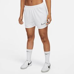 White Nike Pro Women, Nike Pro Shorts, Soccer Shorts, Running Shorts Women, Black And White Shorts, Shorts Nike, Red Shorts, Knitting Women, Knit Shorts