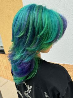 Blue And Green Hair Ideas, Green Ombre Hair, Green To Blue Hair, Hair Colors Ideas, Green And Blue Hair, Blue Hair With Green Tips, Blue And Green Hair, Peacock Hair Color, Blue And Green Dyed Hair