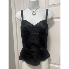 Nicole Miller Slip Top Satin Peplum Black Size 8 Or Size 6 New Nicole Miller Black Peplum Top - Size 8 & 6 Brand New Without Tags. Both Sizes Available For $25 Each. Design: Elegant Peplum Hem With Pleated Ruffles Around The Top Material: Satin-Like Polyester For A Luxurious Feel Features: Side Zip Closure, Fixed Non-Adjustable Straps Condition: Never Worn, From A Smoke-Free And Pet-Free Home Perfect For Adding A Touch Of Sophistication To Your Wardrobe. Formal Summer Peplum Top, Elegant Black Camisole Blouse, Summer Evening Fitted Peplum Top, Elegant Fitted Peplum Top With Ruffles, Fitted Peplum Top For Night Out, Black Feminine Camisole For Party, Evening Fitted Peplum Top, Fitted Evening Peplum Top, Fitted Peplum Top For Evening