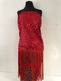 "Red Flapper Dress 1920s Great Gatsby Art Deco Charleston Bridesmaid Wedding Bridal Shower This is an exquisite Flapper dress in the Great Gatsby style era. The dress has sparkly sequins on the top and silky fringe on the bottom. Measures: length 18\" Plus 13\" Fringe for a total length of 31\" width 17\" and made to stretch about 3\" (Up to 37/38\" around) Ladies size Medium Perfect look for Parties, Charleston Dancing, Bridesmaid, Wedding, Bridal Shower, Costume Party. Vintage condition, may h Shower Costume, Red Flapper Dress, Estilo Charleston, Flapper Dress 1920s, 1920s Great Gatsby, Great Gatsby Art, Great Gatsby Style, Gatsby Art, Great Gatsby Fashion