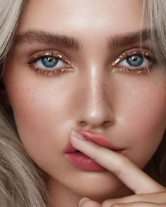 Editorial Make-up, Summer Eyeshadow, Beauty Fotografie, Beauty Make-up, Trendy Makeup, Editorial Makeup, Natural Lips, Make Up Hair