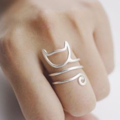 Twisty Cat 925 Sterling Silver Ring  #cat #meow #kitties #kitty #kittens #kitten #mainecoon #cats #catlover #cutecat Silver Cat Ring, Spiral Ring, Cat Ring, Cat Tail, Stunning Jewellery, 925 Jewelry