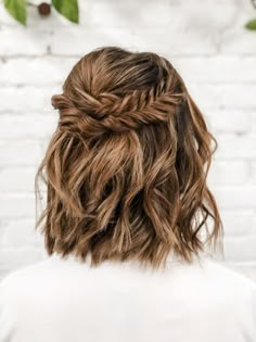 Short Boho Wedding Hair, Mid Length Wedding Hairstyles Half Up, Lob Wedding Hairstyle, Half Up Half Down Wedding Hair Short Shoulder Length, Wedding Hairstyles Half Up Half Down Medium Length Bridesmaid Hair, Bridesmaid Hair Short Shoulder Length, Short Hair Wedding Styles Bob, Boho Short Hairstyles, Half Up Half Down Bridesmaid Hair Short