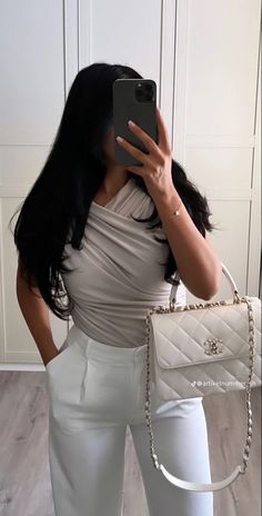 Luxe Fashion Aesthetic, Classic Rich Outfits, Youthful Classy Outfits For Women, Modest Summer Wear, Chique Outfits Classy Chic, White Chanel Bag Outfit, High Class Outfits, Luxury Outfits Aesthetic, Rich Lady Outfit