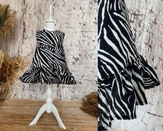 Black and White summer sundress, Cotton sundress for girls, Cotton dress for toddler, White toddler dress, Baby girl white dress, Little girl summer dress, Toddler Ruffles Dresses, Toddler's Wedding Dress, Gift for Little Girl, Zebra Dress for Girl, Zebra Toddler Dress, Zebra Pattern Dress for Gİrl, Black White Toddler Dress Cotton White color toddler dress made by a designer in Turkey. For baby girl and doughter with love... Discover our collection of natural fabrics that are absolutely polyester-free. Models: Girl Dress; -The sizes of the girl dress are from 1age to 8 age. -The hem is ruffled. Maximum full child size; 9-12 Months, Height 80 cm 1-2 Years, Height 92 cm 2-3 years, Height 98 cm 3-4 years, Height 104 cm 4-5 years, Height 110 cm 5-6 years, Height 116 cm 6-7 years, Height 122 c Summer Beach Dress For Babies, Summer Cotton Sundress For Babies, Summer Beach Twirl Dress With Ruffles, Cute Sleeveless Beach Dress For Summer, White Sundress For Summer, Cute Summer Twirl Dress For The Beach, Cute Sleeveless Summer Dress For Vacation, White Summer Twirl Dress With Ruffles, Cute White Sleeveless Vacation Dress