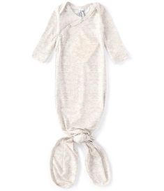 a baby sleepsuit with a knotted knot on the front and long sleeves, in light grey