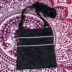 Cute And Simple Black Crossbody Bag. Thin With Lots Of Pockets And An Adjustable Strap! Brand New With Tags In Perfect Condition! Bundle And Save! Black Crossbody Bag, Leather Patchwork, Lots Of Pockets, Almost Perfect, Neutral Fashion, Black Crossbody, Leather Hobo, Black Cross Body Bag, Cute Black