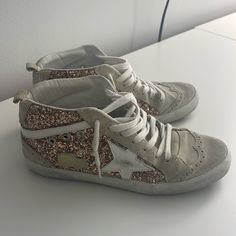 Great Condition Size 37 Rose Gold Glitter Golden Goose Mid Star Pink, Golden Goose Mid Star, Golden Goose Mid, Shoes Golden Goose, Goose Shoes, Mid Top Sneakers, Golden Goose Shoes, Mid Top, Rose Gold Glitter