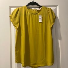 Nwt Button Detail In Back Pictured Chic Mustard Short Sleeve Top, Yellow Summer Office Tops, Fitted Mustard Top For Work, Mustard Fitted Tops For Work, Casual Yellow Office Blouse, Yellow Spring Office Tops, Yellow Short Sleeve Tops For Work, Gold Short Sleeve Top For Work, Yellow Summer Tops For Workwear