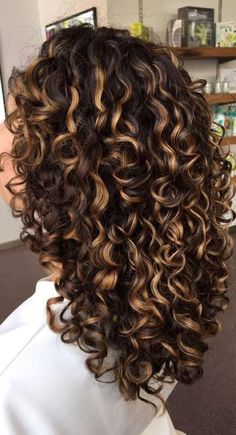 Spiral Perm, Highlights Curly Hair, Curly Hair Photos, Curl Hair, Cute Curly Hairstyles, Colored Curly Hair, Ombré Hair, Curly Hair Inspiration, Permed Hairstyles