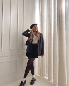 Mini Skirt Outfit Ideas, Black Loafers Outfit, Loafer Outfits, Mini Skirt Outfit, Skirt Outfit Ideas, French Aesthetic, Aesthetic Spring, Paris Outfits