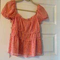 Nwot Never Worn Pink Peplum Floral Top Size Large Feminine Pink Peplum Blouse, Pink Peplum Blouse For Summer, Summer Fitted Pink Peplum Top, Fitted Pink Peplum Top For Summer, Floral Peplum Top, Floral Peplum, Wear Pink, Floral Top, Pink Floral