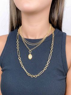 ♥ 17.5" 14K Gold Sparkle Oval Link Necklace ~6.2g ♥ Each link measures about 5.7x4.1mm ♥ Material: 14K gold Elegant 14k Gold Oval Chain Necklace, Elegant Oval 14k Gold Chain Necklace, Gold Oval Pendant Chain Necklace, Tarnish Resistant, Gold Chain Necklace With Oval Pendant, Tarnish Resistant, Gold Chain Necklace With Tarnish Resistant Oval Pendant, Oval Gold Plated Necklaces, Gold Plated Oval Necklace, Durable Gold Oval Necklace, Gold Oval Necklaces In Fine Jewelry Style