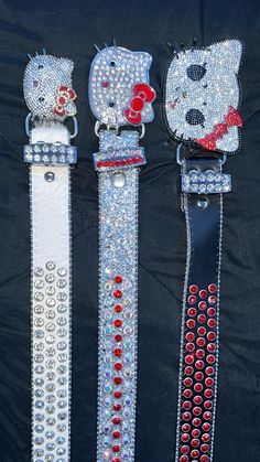 Bb Belt Hello Kitty, Trashy Y2k Jewelry, Bb Belt Outfit, Hello Kitty Belt, Bb Belts, Belts Y2k, 2000s Accessories, Jóias Body Chains, Bb Belt