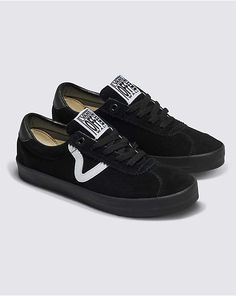 Sport Low Shoe Old School Logo, Vans Store, Jane Clothing, Vans Logo, School Logo, Women's Vans, Heritage Fashion, Clothing Essentials, Low Sneakers