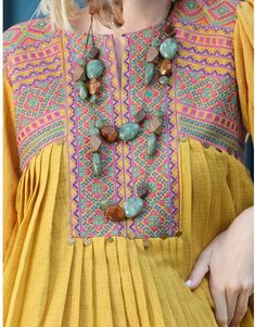 Long Kurti Patterns, Clothes Embroidery Diy, Kurta Neck Design, Pakistani Fashion Party Wear, Dress Design Patterns