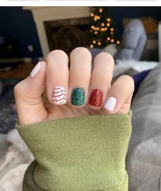 Trendy Christmas Nails, Tree Themes, Christmas Nails Easy, Christmas Nails Acrylic, Aesthetic Christmas, Nails 2023, 2023 Christmas