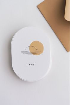 Logo Design Ideas Beauty Branding Design, Soya Mumu, Logo Creator, Trendy Logos, Name Card Design, 카드 디자인, Cafe Logo, Visiting Cards, Unique Logo