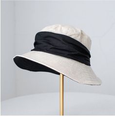 Material: linen & cotton Size: 56-58cm Cute bucket hat! Perfect for daily wear! It is nicely crafted with premium quality of cotton and linen! An ideal gift for her!